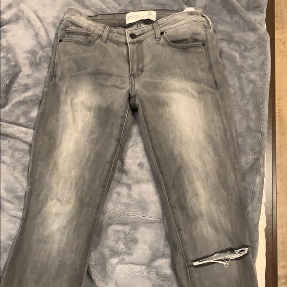 Abercrombie & Fitch Super Skinny Gray Jeans - Picture 4 of 6